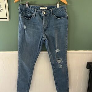 Levi's Women's Light Blue Distressed Skinny Jeans
